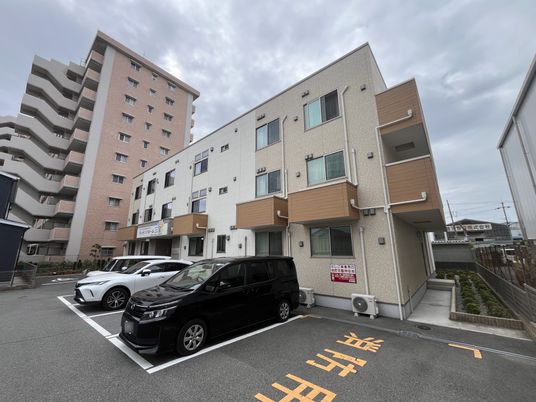 住宅型建物の外観