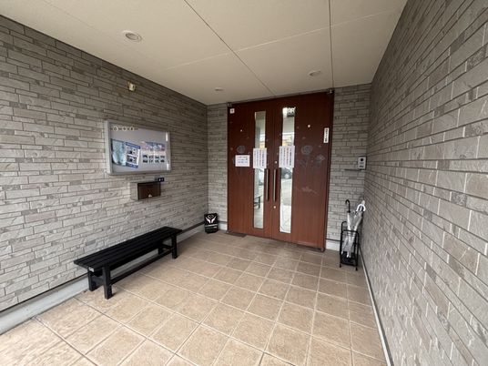 入ってすぐの玄関