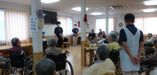 車椅子対応の広間
