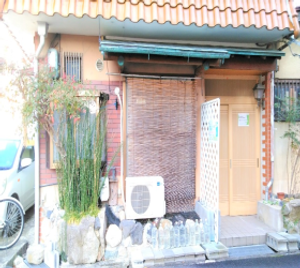 落ち着いた雰囲気の玄関