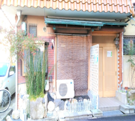 落ち着いた雰囲気の玄関