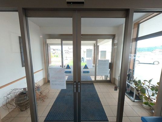 エントランスの開放的な空間