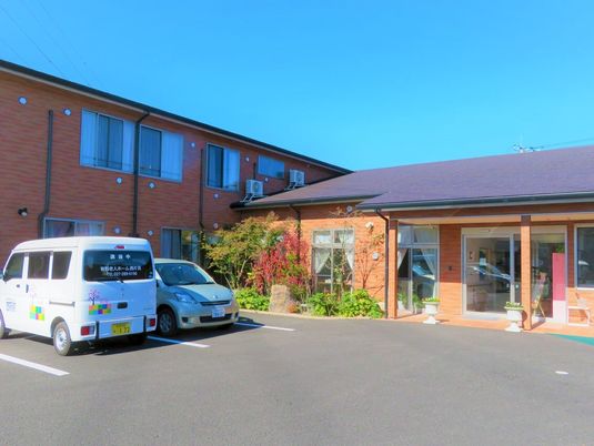 赤レンガの建物外観