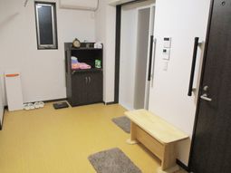 清潔な和室の入口
