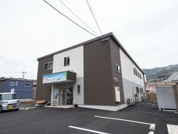 新築そうな建物外観