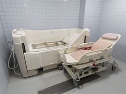 清潔な浴室と設備