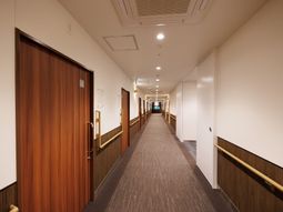 廊下の照明とインテリア