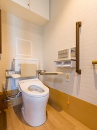 手すり付きトイレ空間