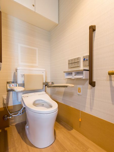 手すり付きトイレ空間