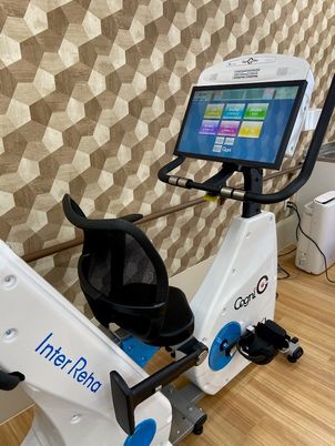 リハビリ機器のある部屋