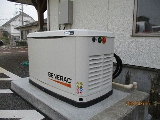発電機のある外観  
