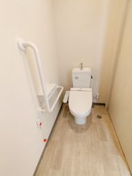 バリアフリーのトイレ空間
