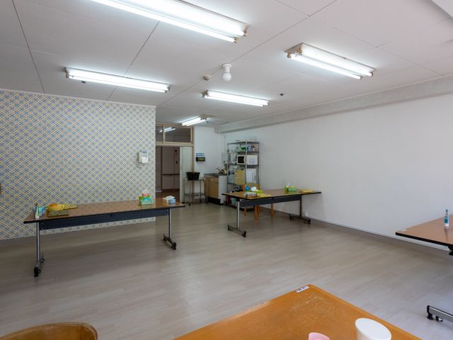 広々としたダイニングルーム ダイニングルーム 明るく広々としたスペースで、食事や楽しいひとときが過ごせます。