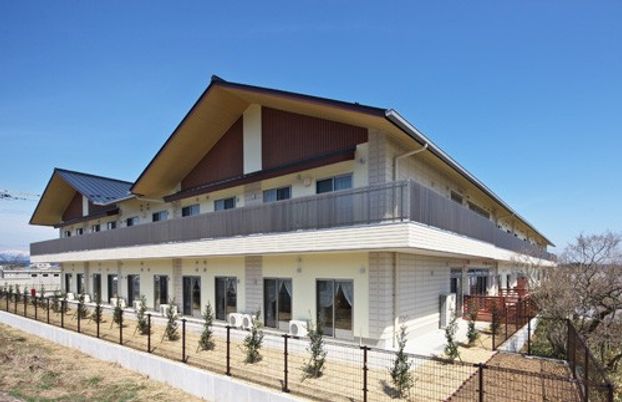 広々とした建物の外観