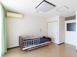 ゆったりしたベッドのある部屋
