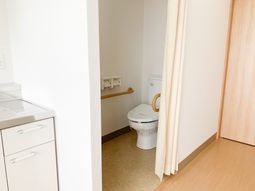 清潔感あふれるトイレスペース