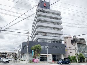 清潔感のある施設の外観