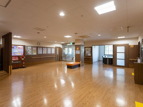 広々とした廊下