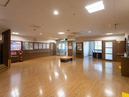 広々としたロビー