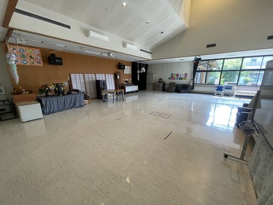 広い多目的室