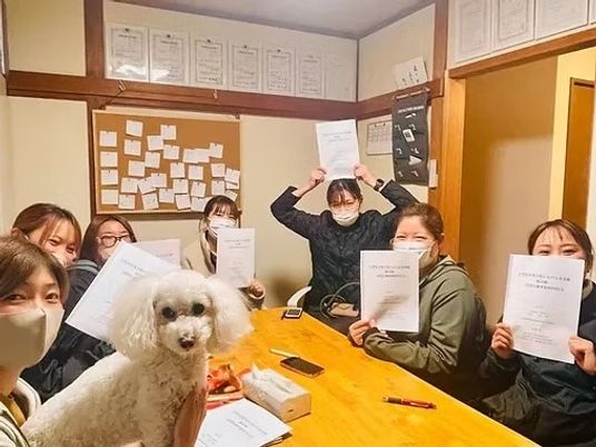 会議中の多目的室  