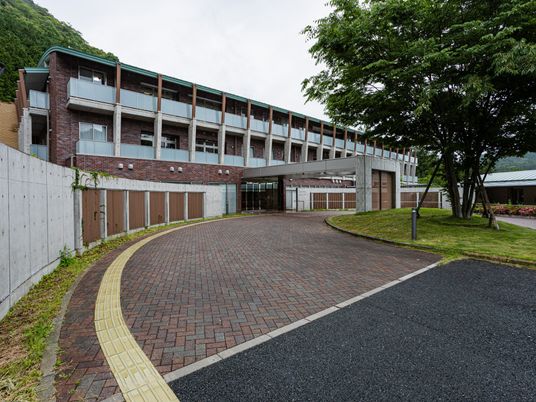 広いエントランス