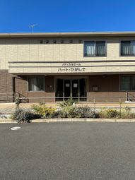 明るい外観の建物