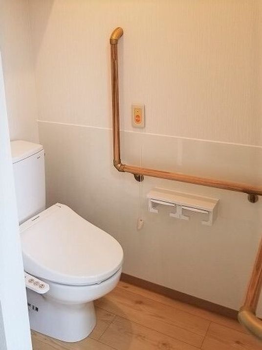バリアフリー対応のトイレ