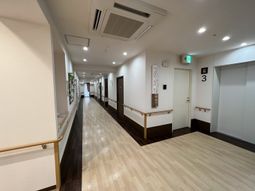 手すり付きの廊下