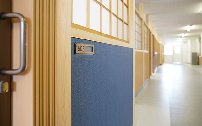 静かな廊下の様子