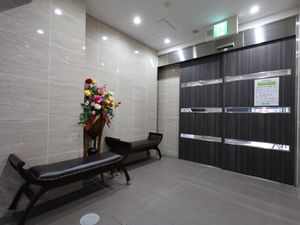 エントランスの整ったロビー