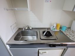 シンプルなキッチンカウンター