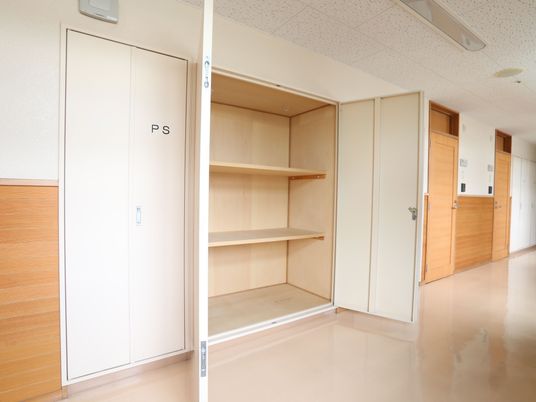 廊下にあるクローゼット
