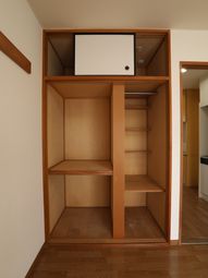 きれいな木製クローゼット