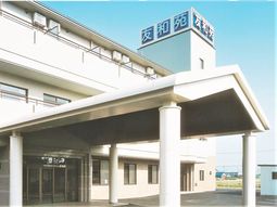 清潔な施設のエントランス