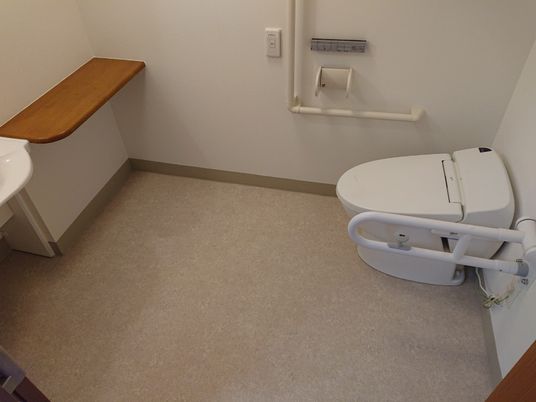 ゆったりとしたトイレ空間