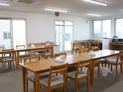 明るいダイニングスペース