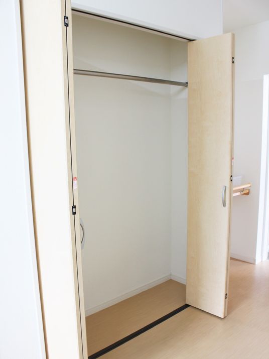 広々とした洋室のクローゼット