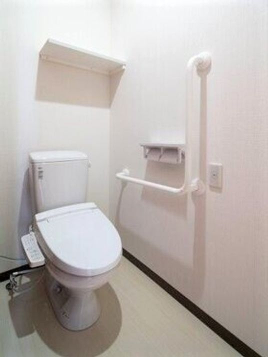 バリアフリー設計トイレ