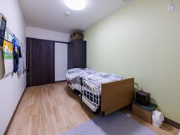 落ち着いた雰囲気の居室