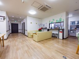 広々としたラウンジ