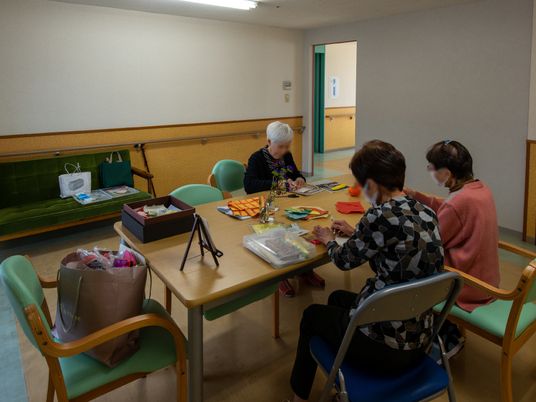 活動する人々の多目的室