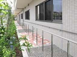 清潔感のある廊下の一部