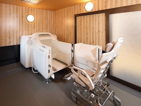 バリアフリーの浴室設備