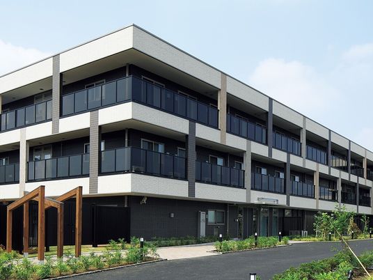 現代的な建物の外観