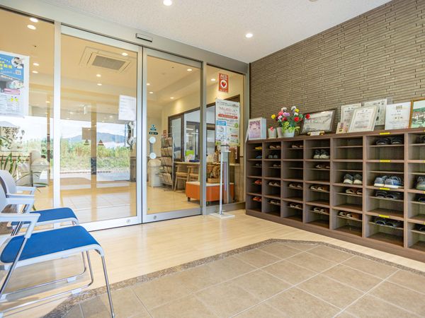出入口のラウンジ