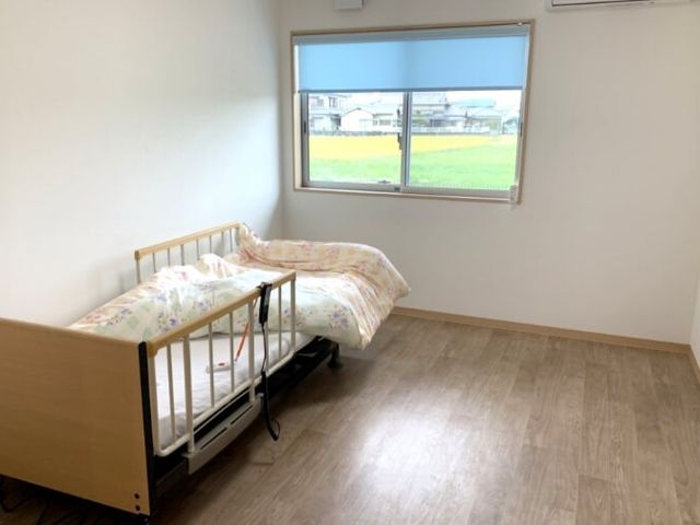 窓辺の居室  