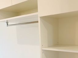 シンプルな収納スペース