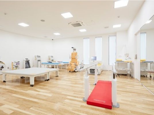 明るい機能訓練室
