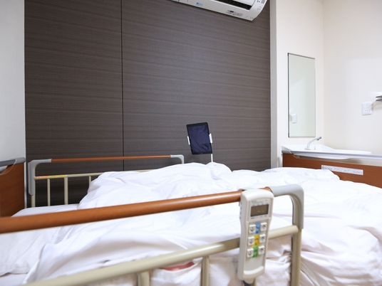  清潔な個室の居室 